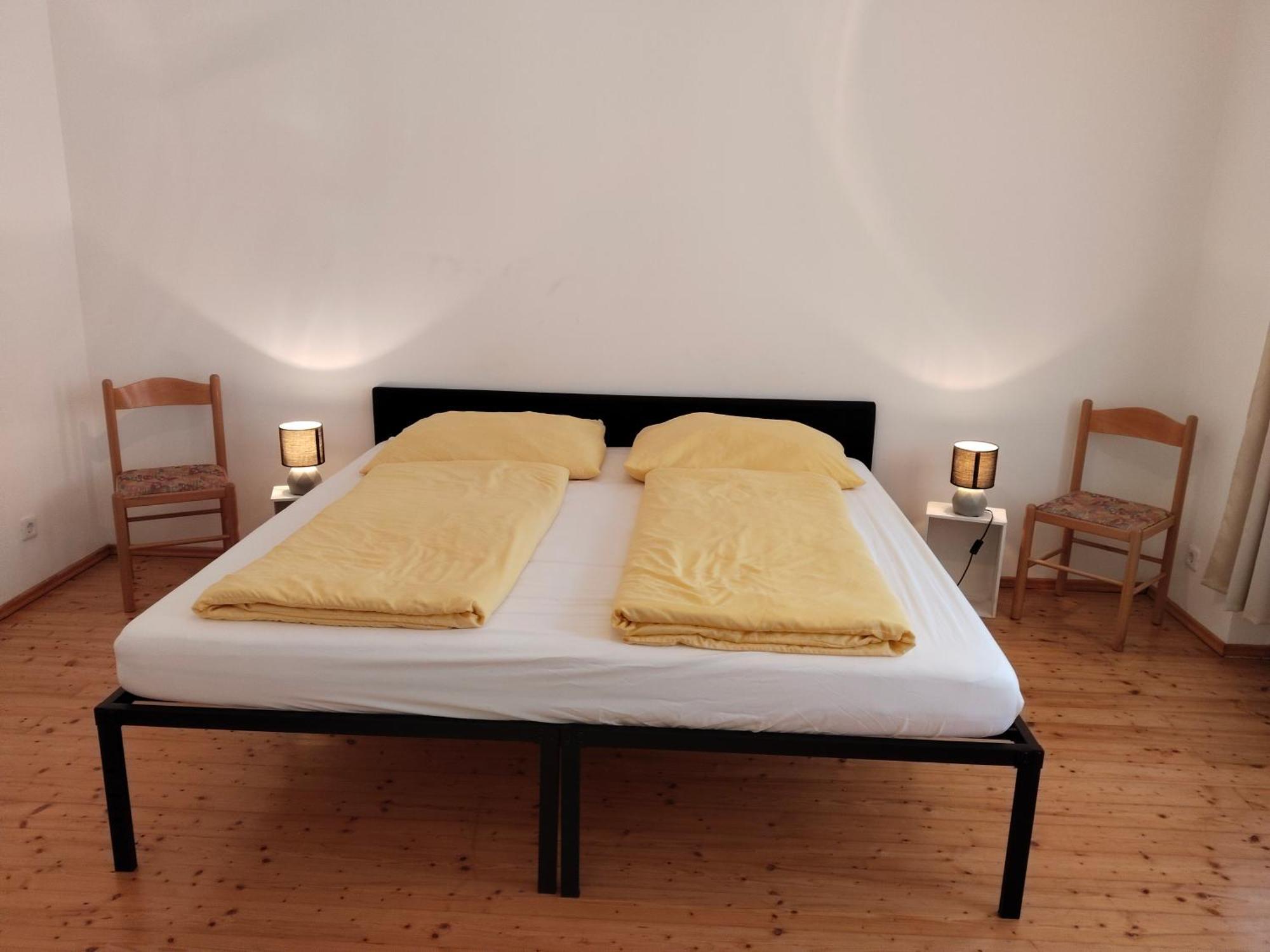Apartament Ferienunterkuenfte In Sievering Mit Self-check-in